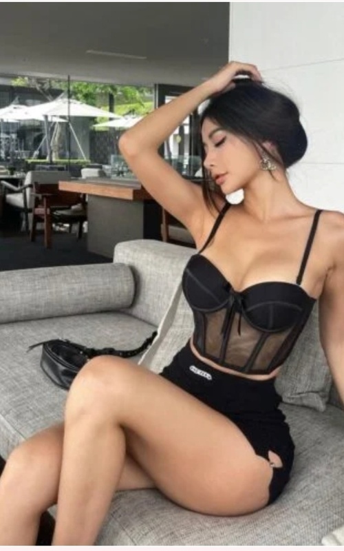 Experience Unforgettable Moments with Persephone Rain Today 2 Mis Fotos