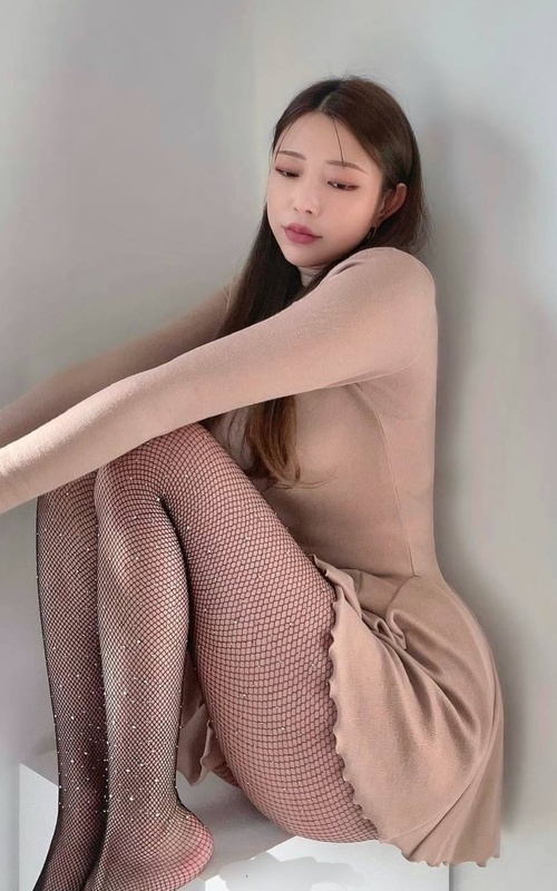 Experience Unforgettable Nights with Belle Lunas Enchanting Escorts 2 Mis Fotos