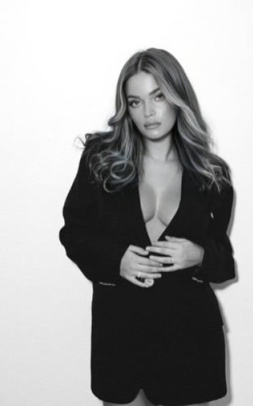 Experience Unforgettable Moments with Lola Fox Your Perfect Companion