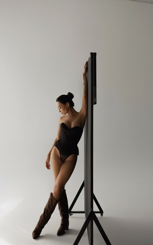 Experience Unforgettable Moments with Oriana Hell Tonight